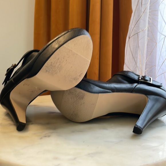 Steve Madden girl size 7 platform heels booties with buckle and zipper - Picture 4 of 5